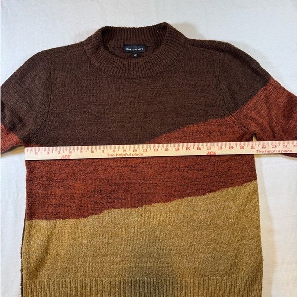 Fortune & Ivy Sweater in Brown, Rusy, and Gold - Picture 6 of 8